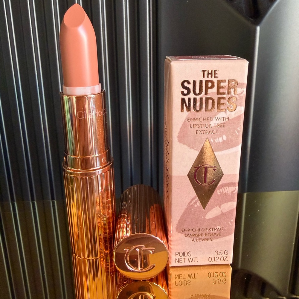 Charlotte Tilbury The Super Nudes Lipstick - Runway Royalty BNIB